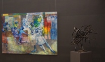 Terza sala - scultura di Alberto Baumann e quadro di Eva Fischer